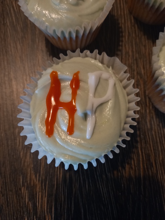 House Project cupcake! 